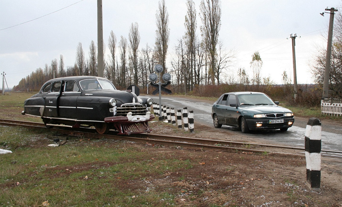 gaivoron railcrossing.jpg