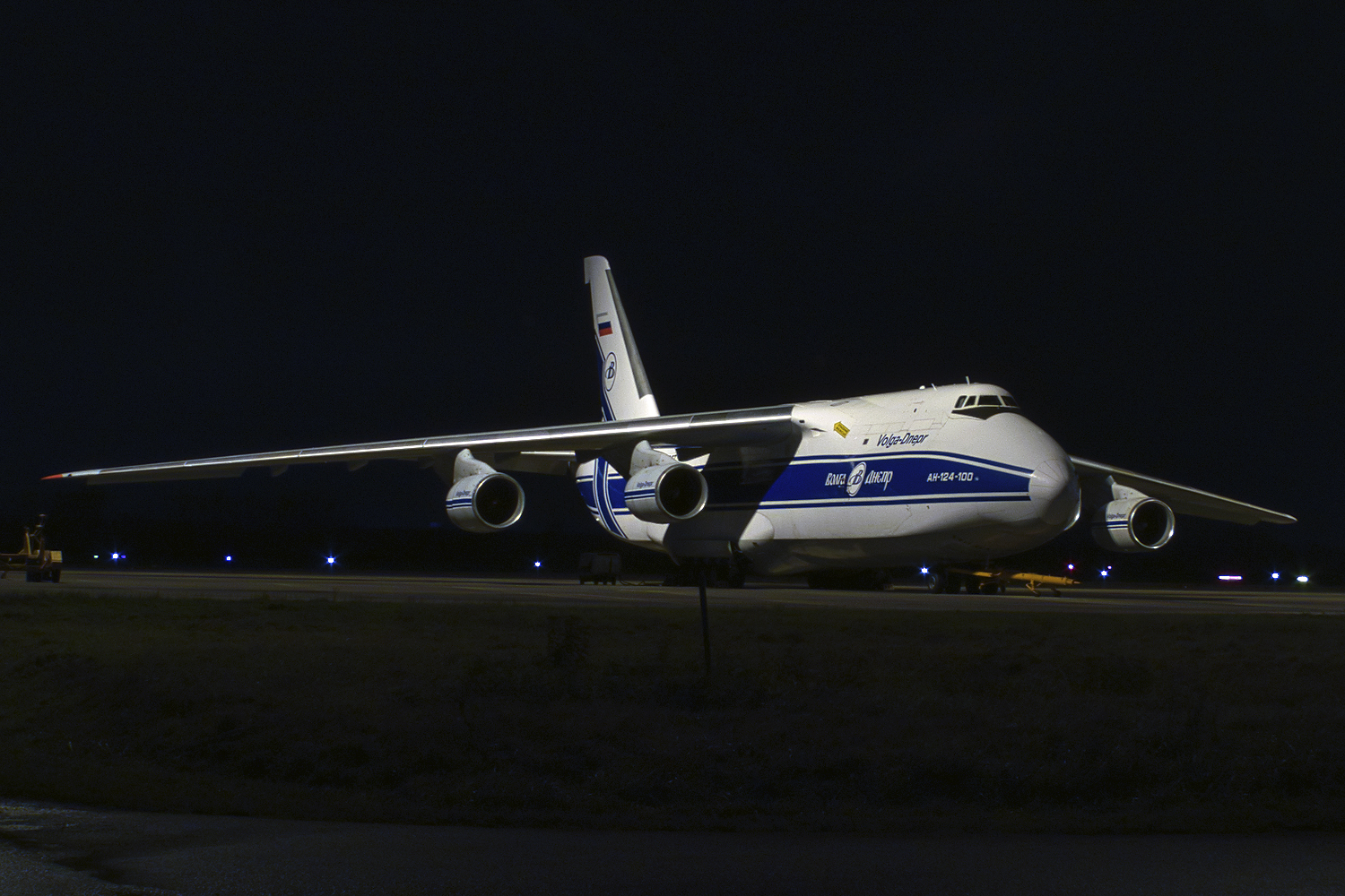 _Ан-124-100.jpg