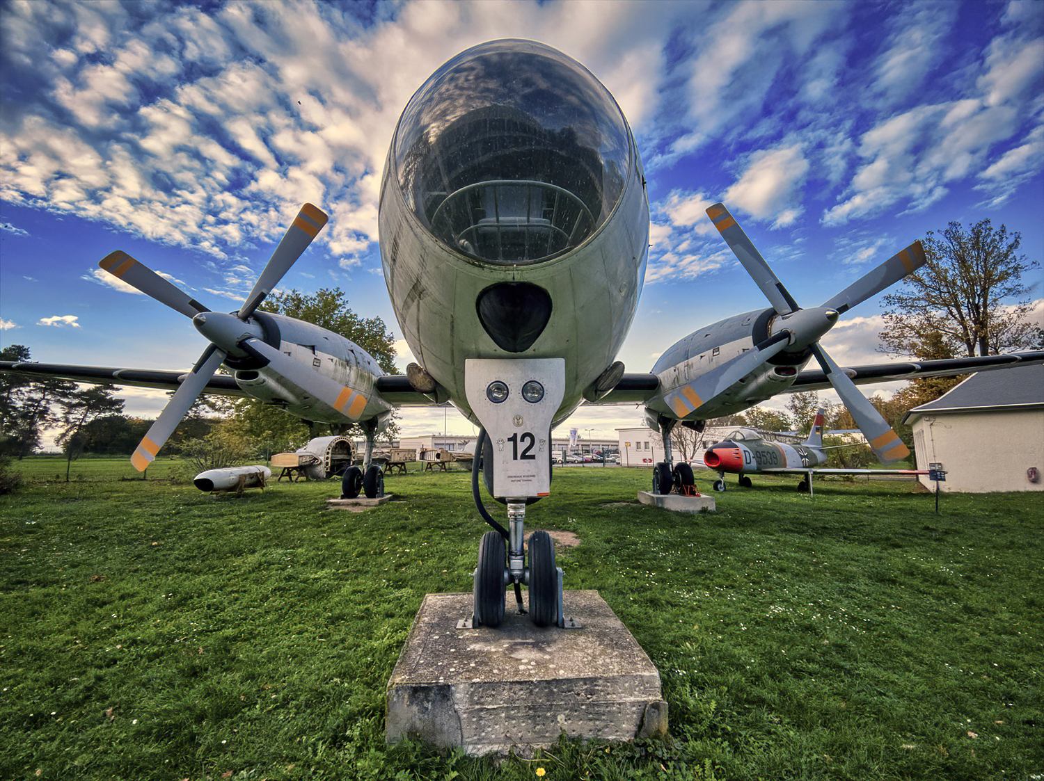 _Breguet Br.1150 Atlantic 61+12 (2).jpg